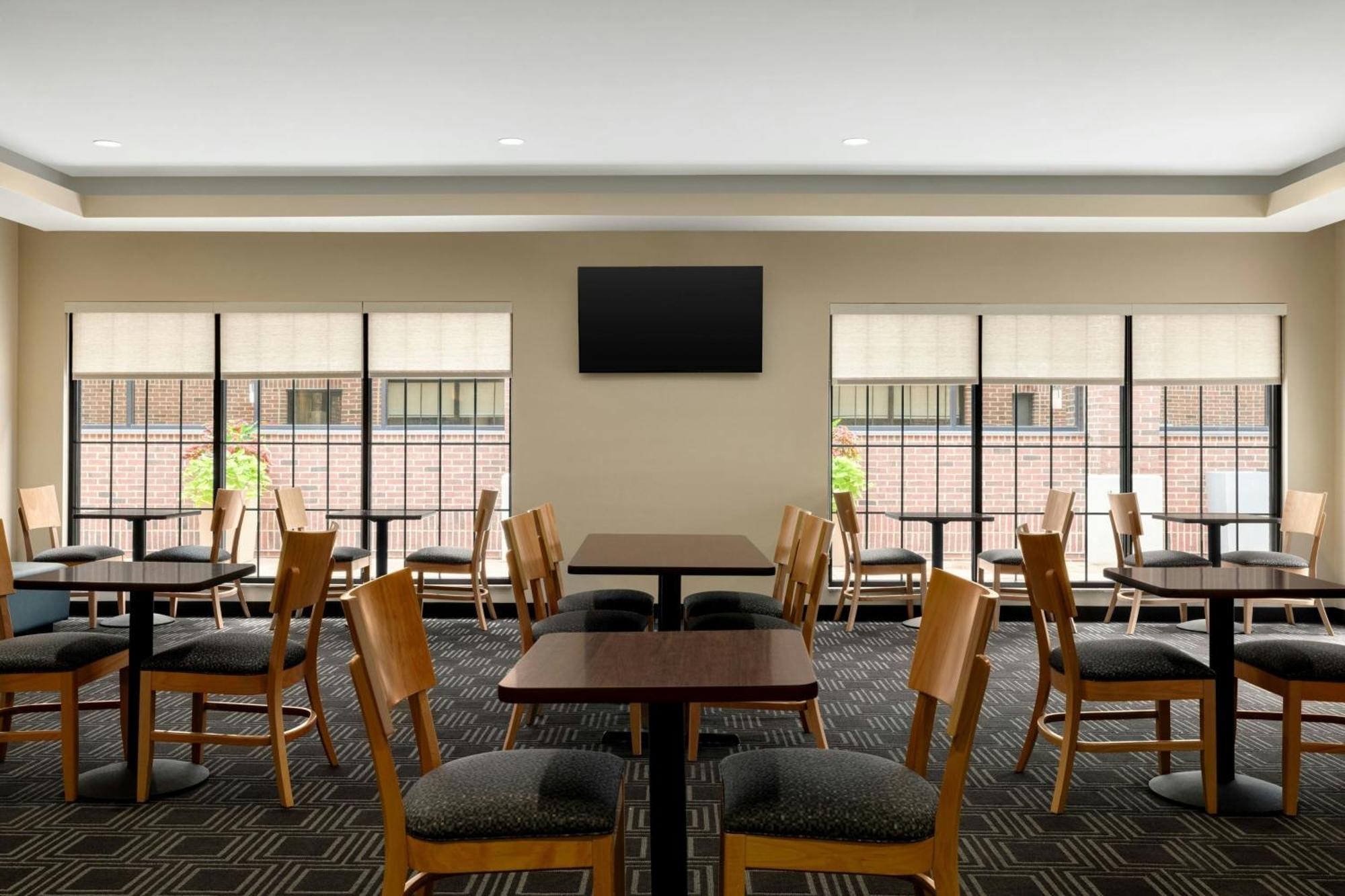 Towneplace Suites By Marriott Уилямспорт Екстериор снимка